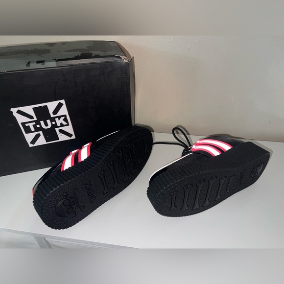TUK Vegan Faux Patent Viva Mondo Creepers Black & Hot Pink Women 5 NWT - Picture 3 of 7